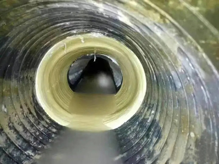 自流井内衬修复法通常适用于哪些类型的断面管道